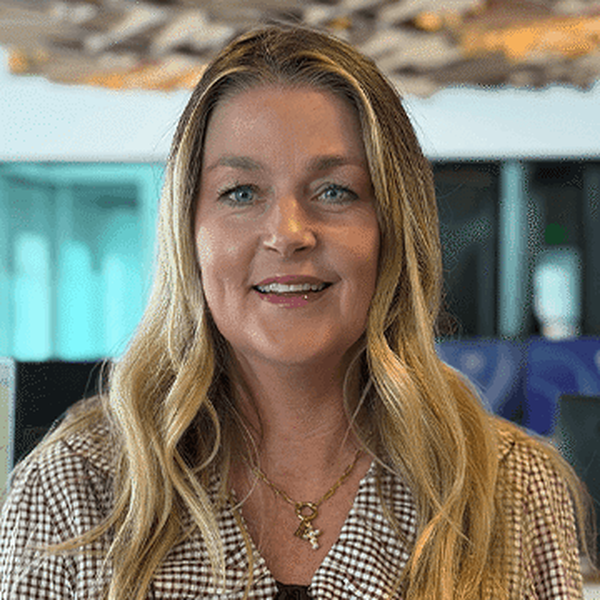 Contact Headshot Infinium Hall Shelley