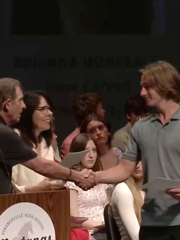 KWG Scholarship 3up Right