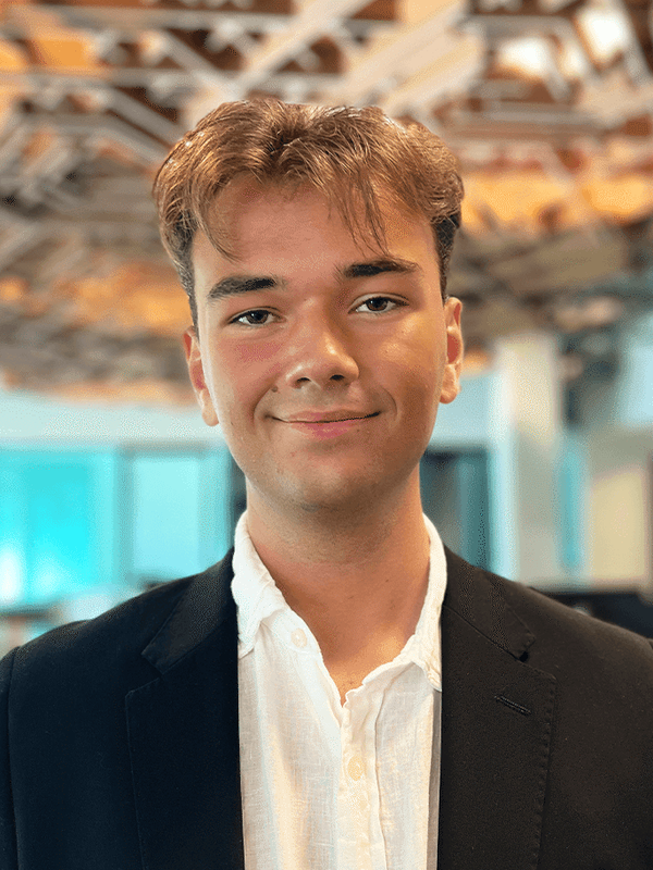 People Headshot Melnichuk Maksim